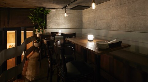 池袋 YaoyaBal 店内